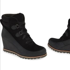UGG Kriston Waterproof Bootie